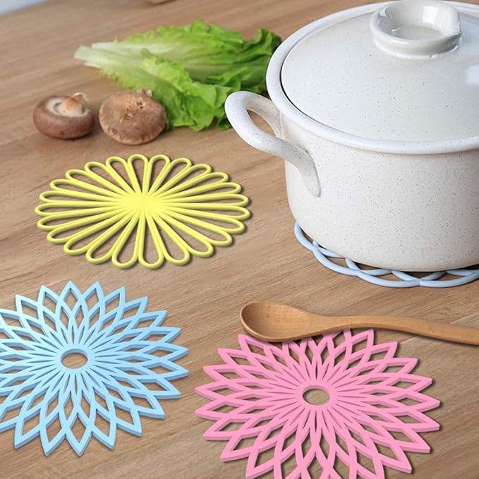 ✨ Dessous de plat en silicone en forme de fleur