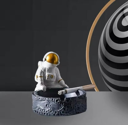 Spaceman – sculpture