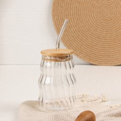 Tasse avec paille et couvercle en bambou